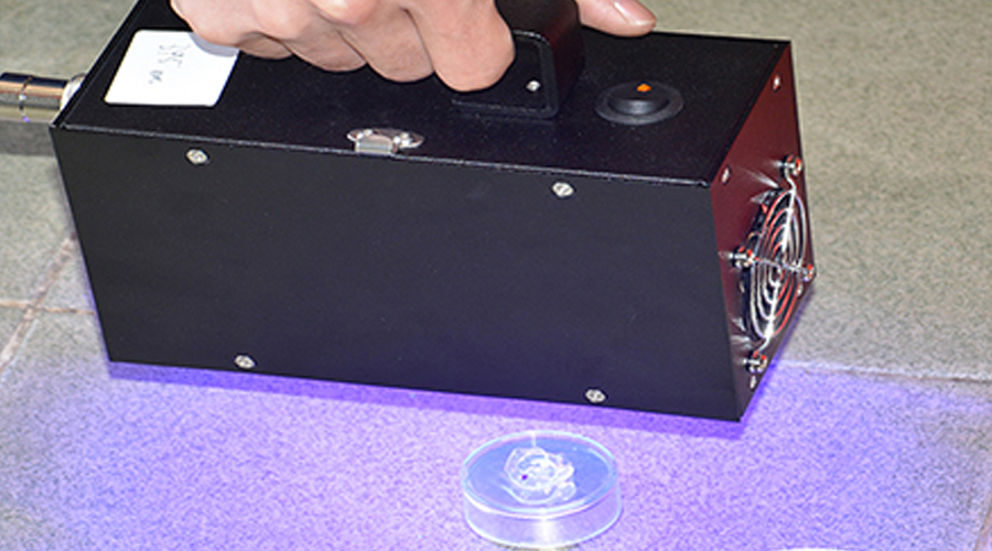 手提式LEDUV機365nm.jpg 手提式LEDUV機365nm.jpg